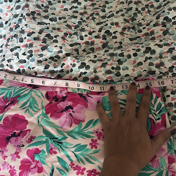 J. Crew Factory floral pencil skirt - Picture 2 of 4